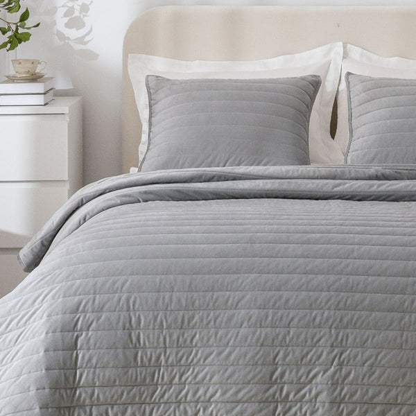 Reversible Luxurious Striped Velvet 3-Piece Comforter Set